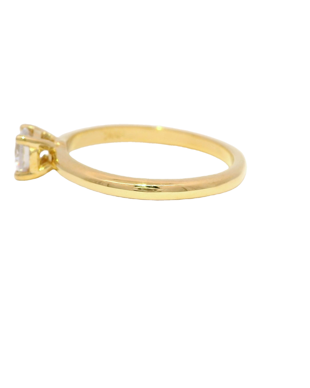 Anillo de compromiso en oro amarillo 18k ley con diamante 0.50cts