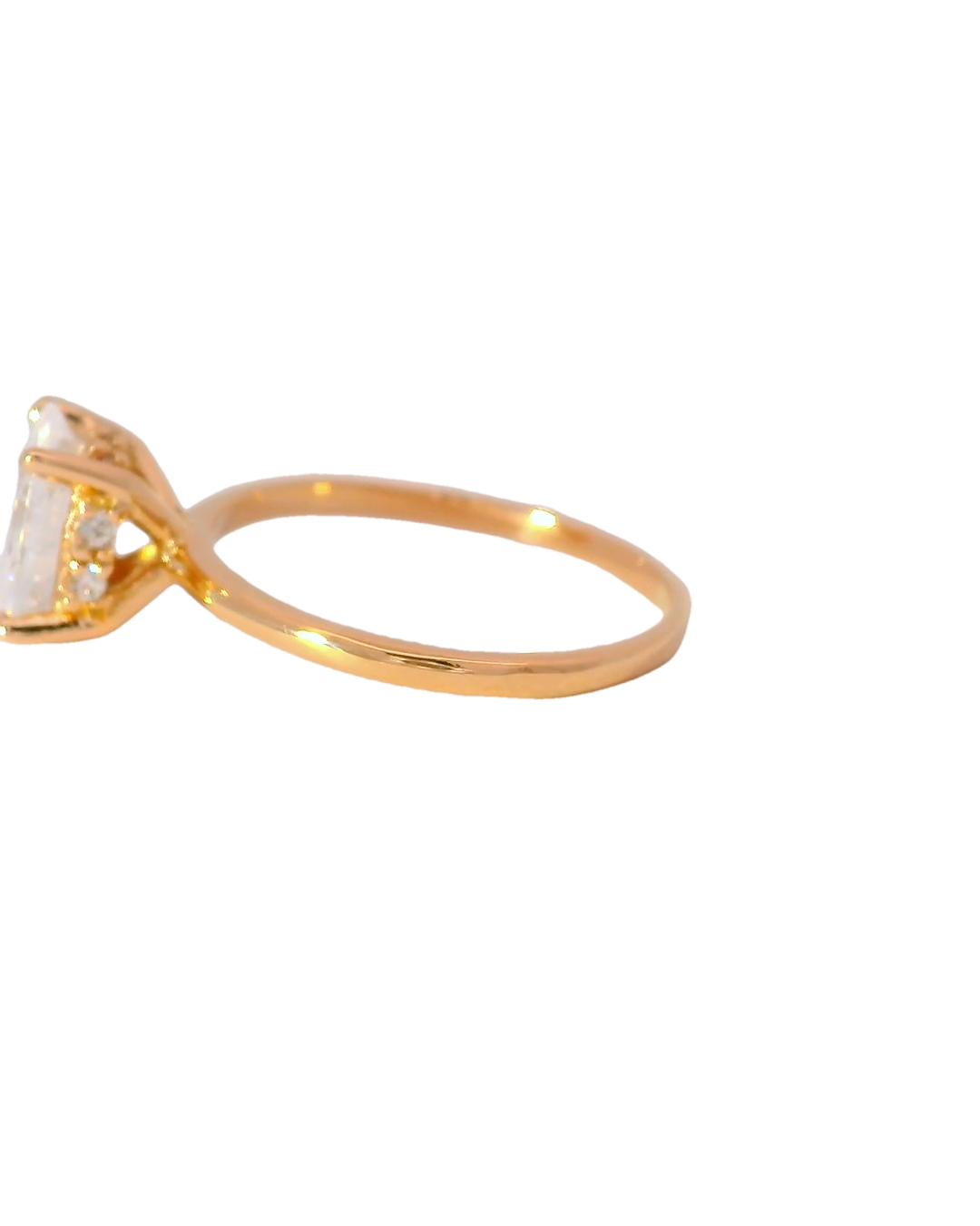 Anillo de compromiso en oro rosado 18k ley brillante