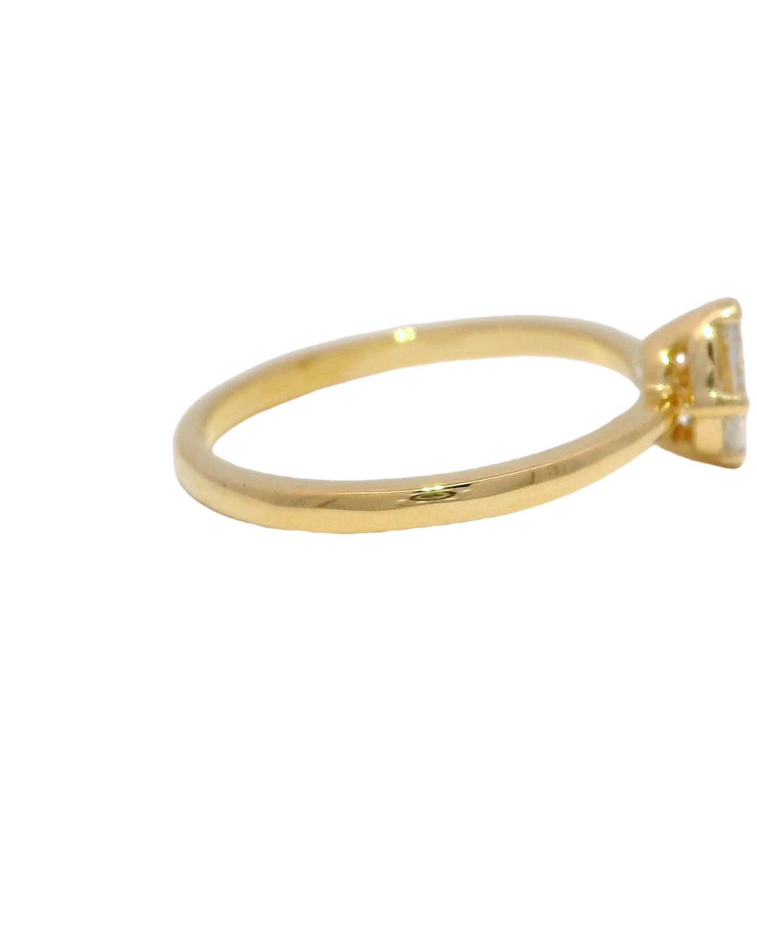 Anillo de compromiso amarillo 18k ley con marquesa