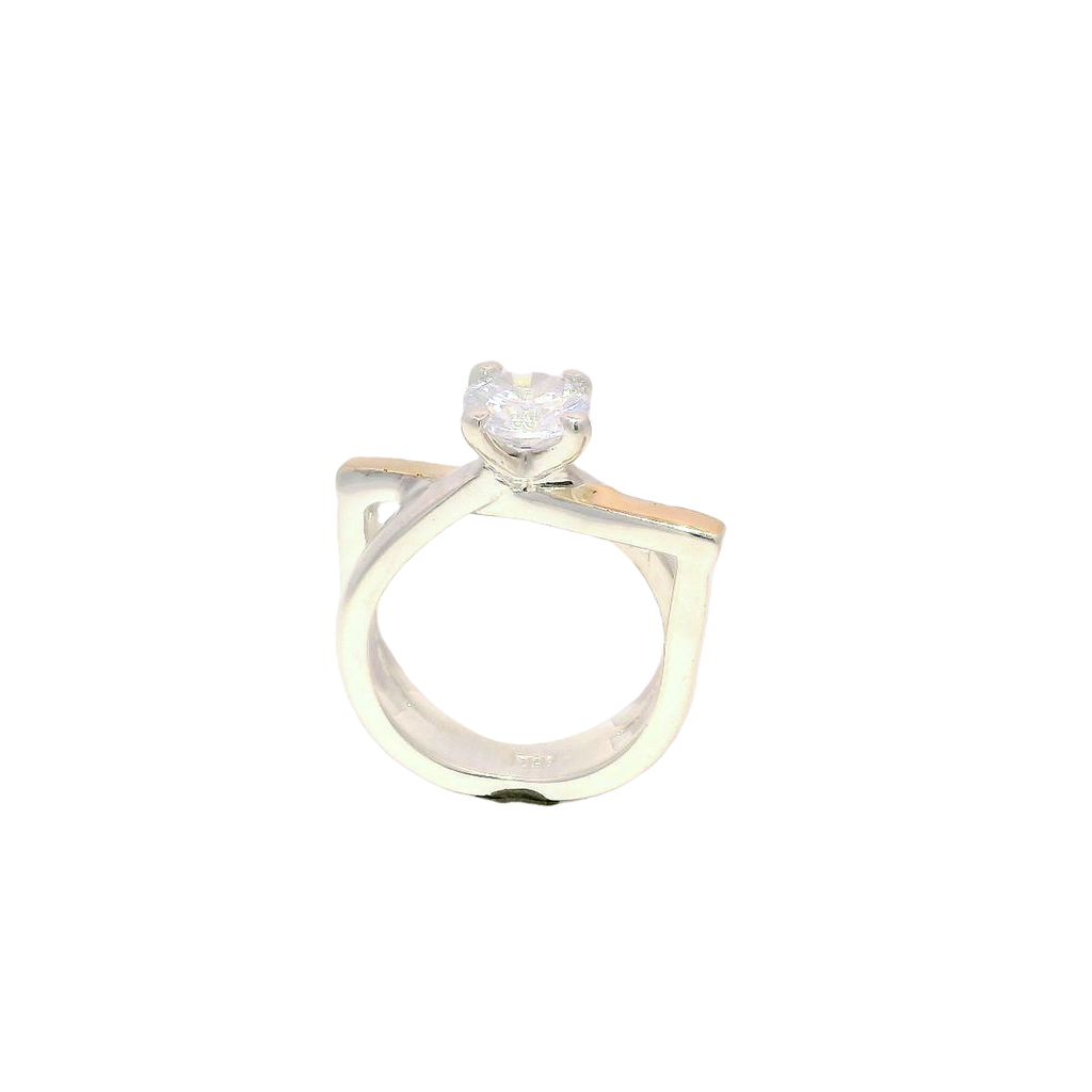 Anillo de compromiso elegante en plata con perla
