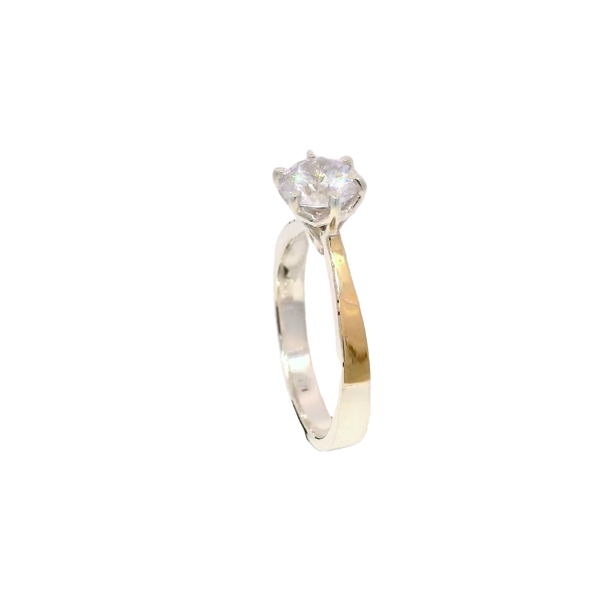 Anillo de compromiso con zircón redondo