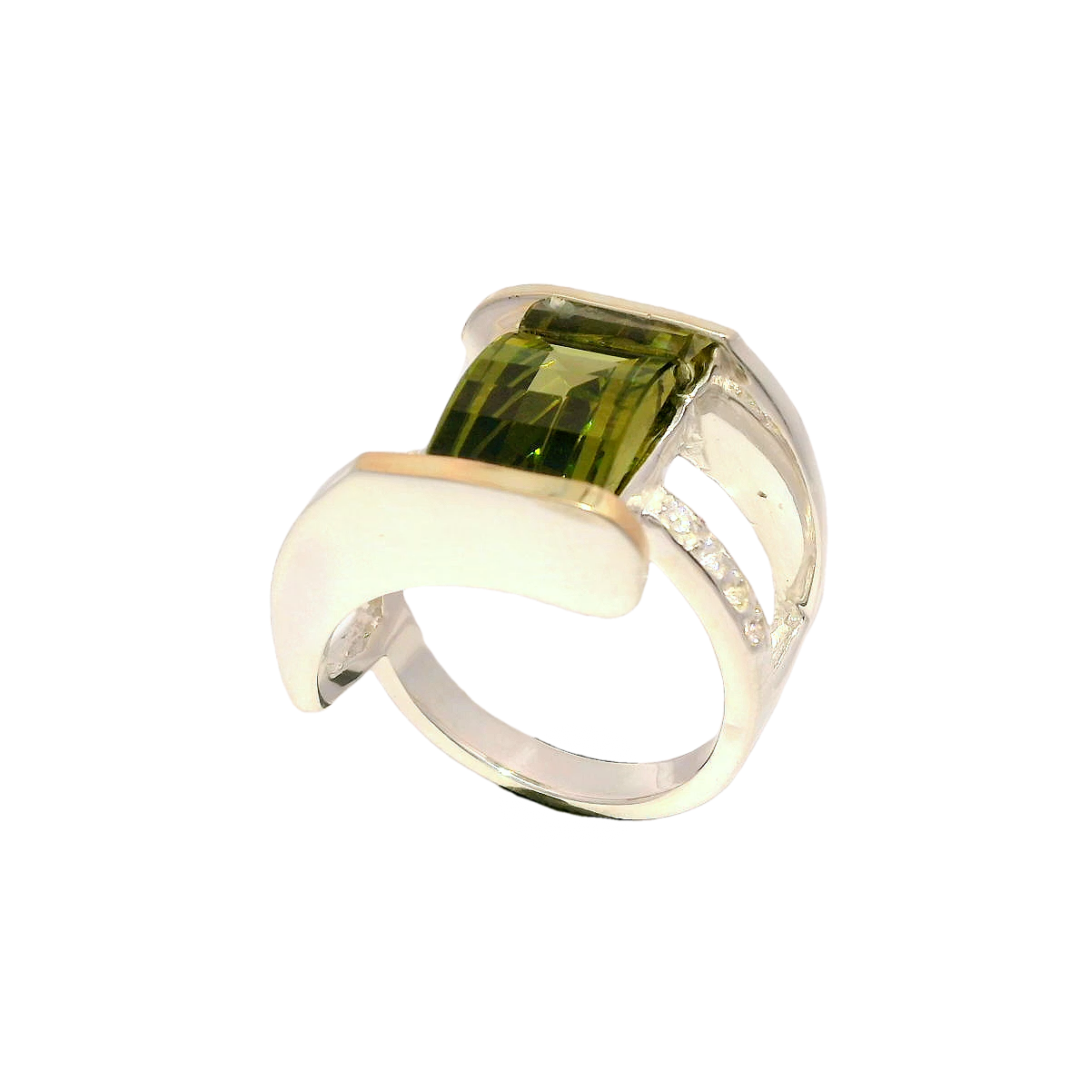 Anillo elegante con zircón verde olivo