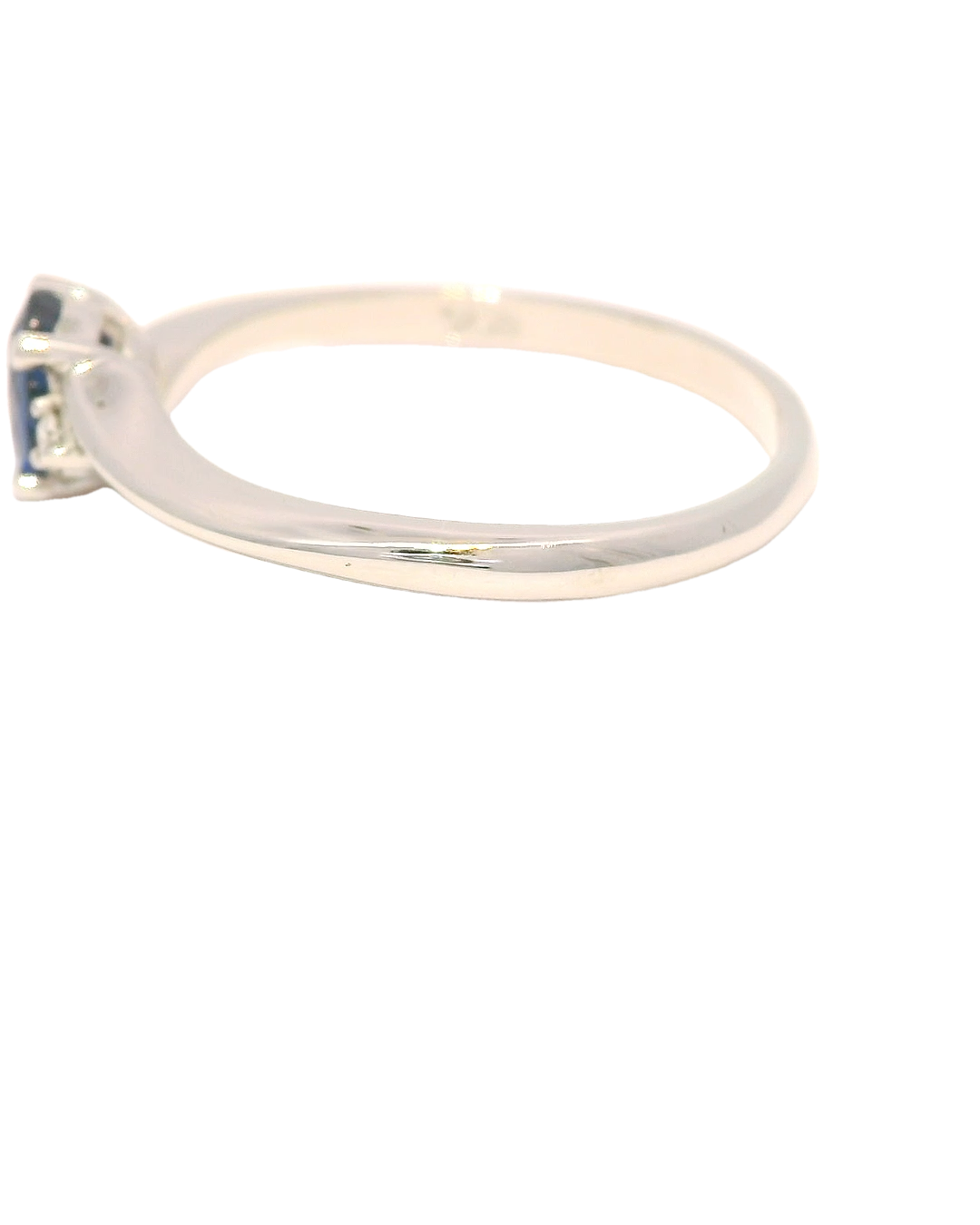 Anillo de zafiro oval oro blanco 18k 1,3 mm