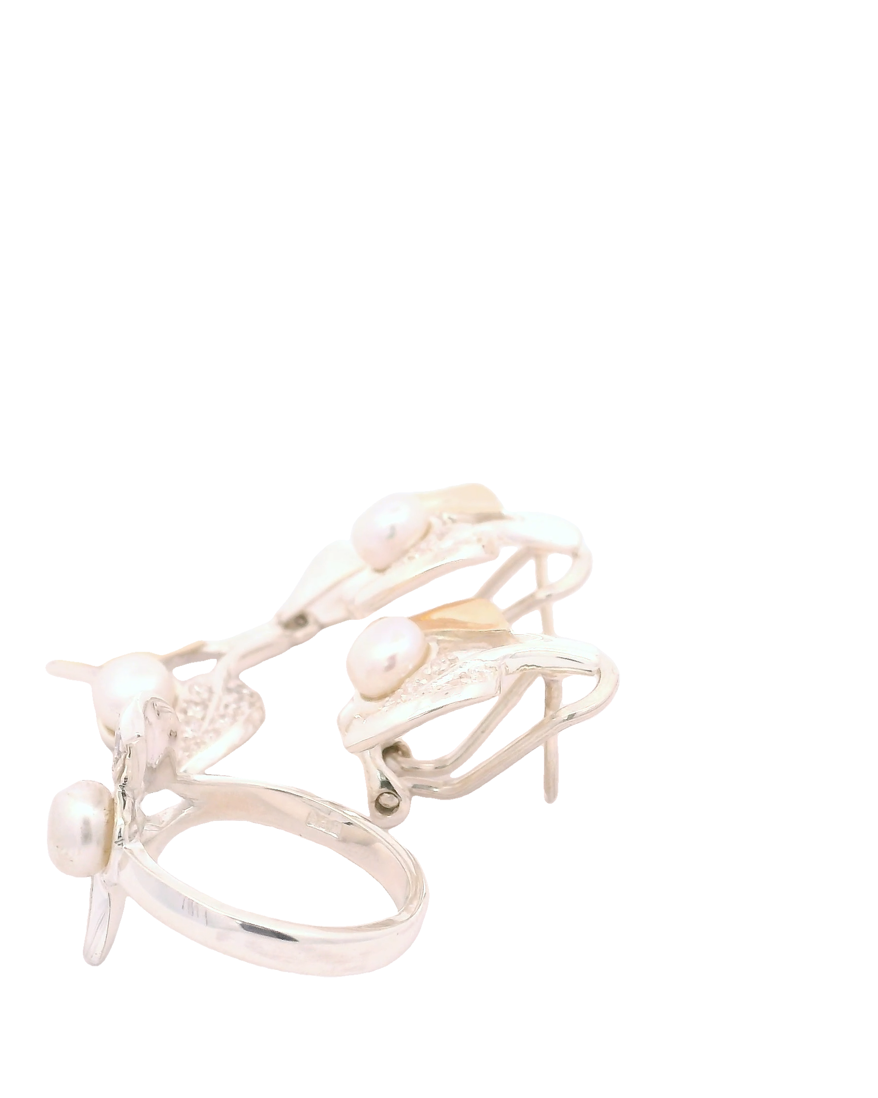 Conjunto de joyería elegante con perla blanca