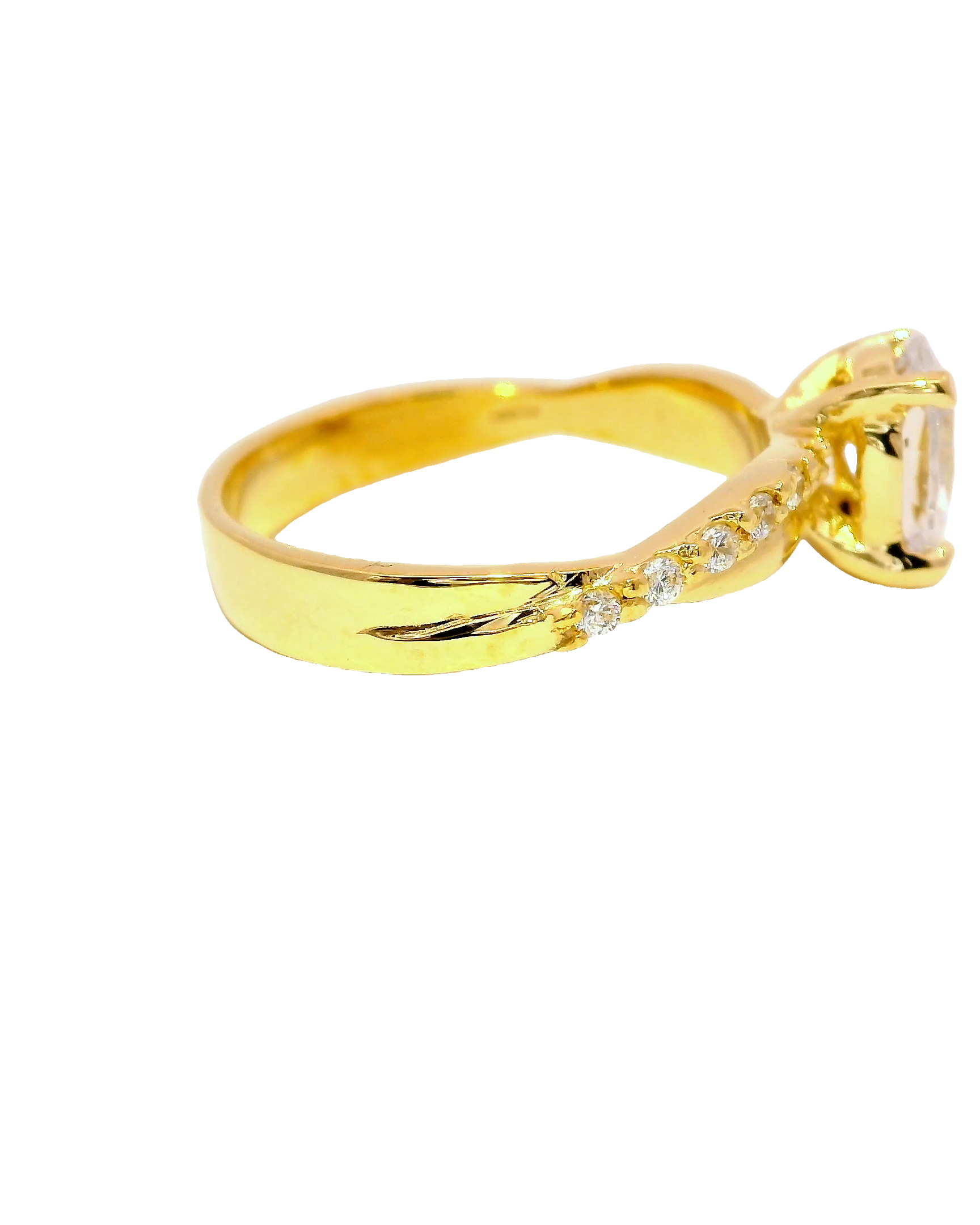 Anillo de compromiso oro amarillo 18k ley con diamante oval entrelazado