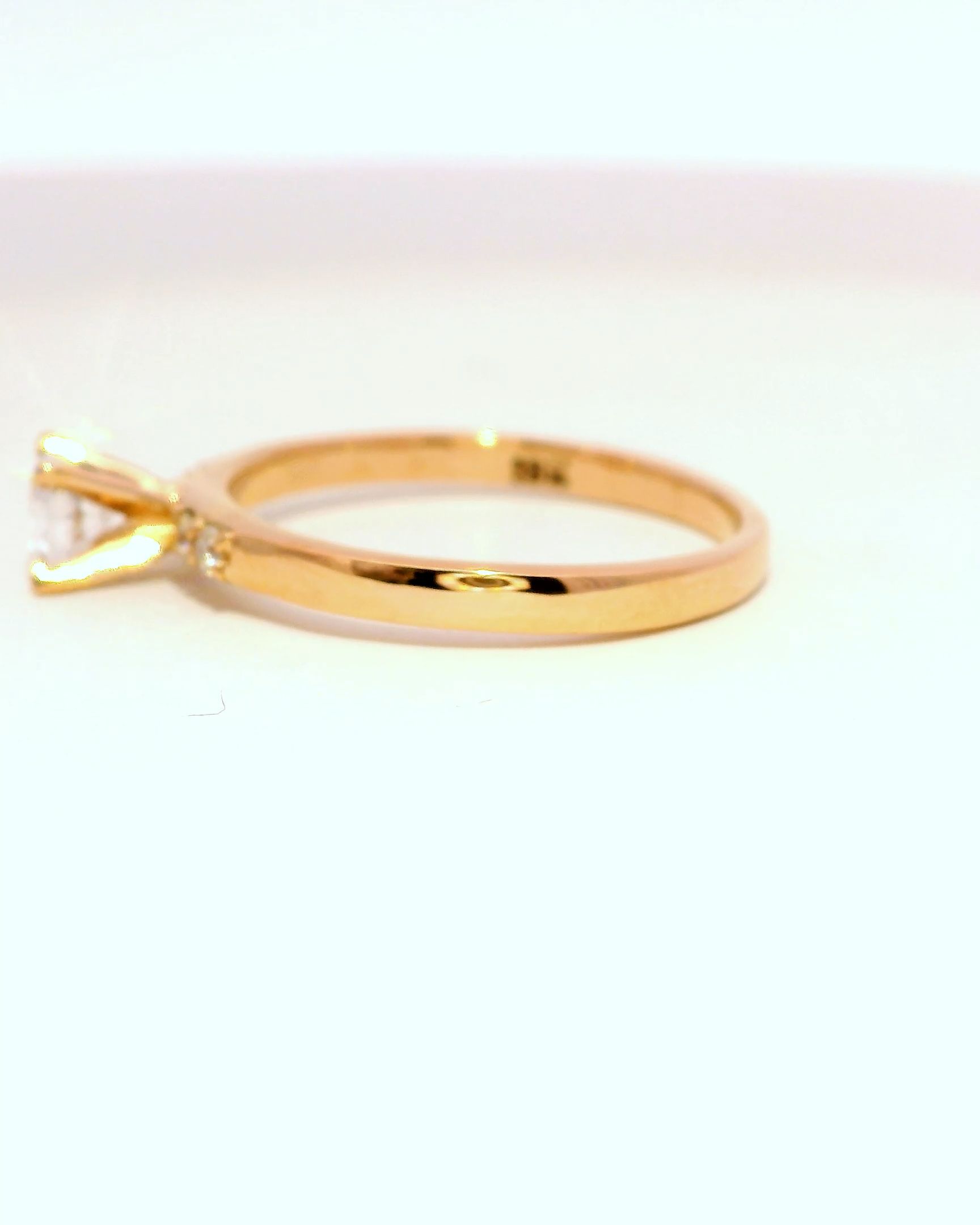 Anillo de compromiso en oro rosa 18k ley con diamante redondo de 0.25 cts