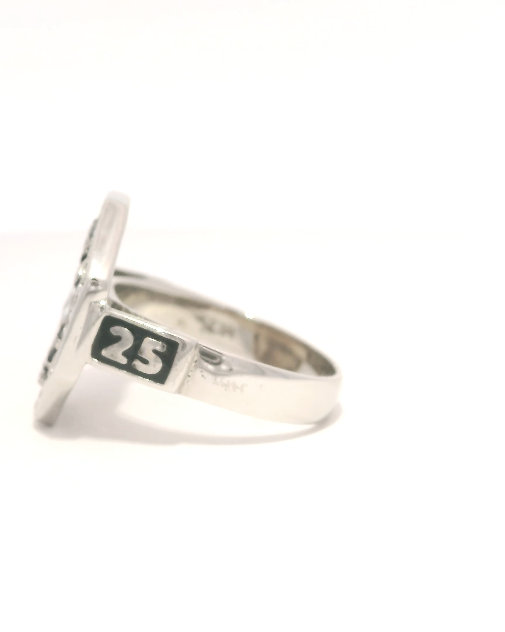 Anillo de Grado Oro blanco 18k con diamantes naturales