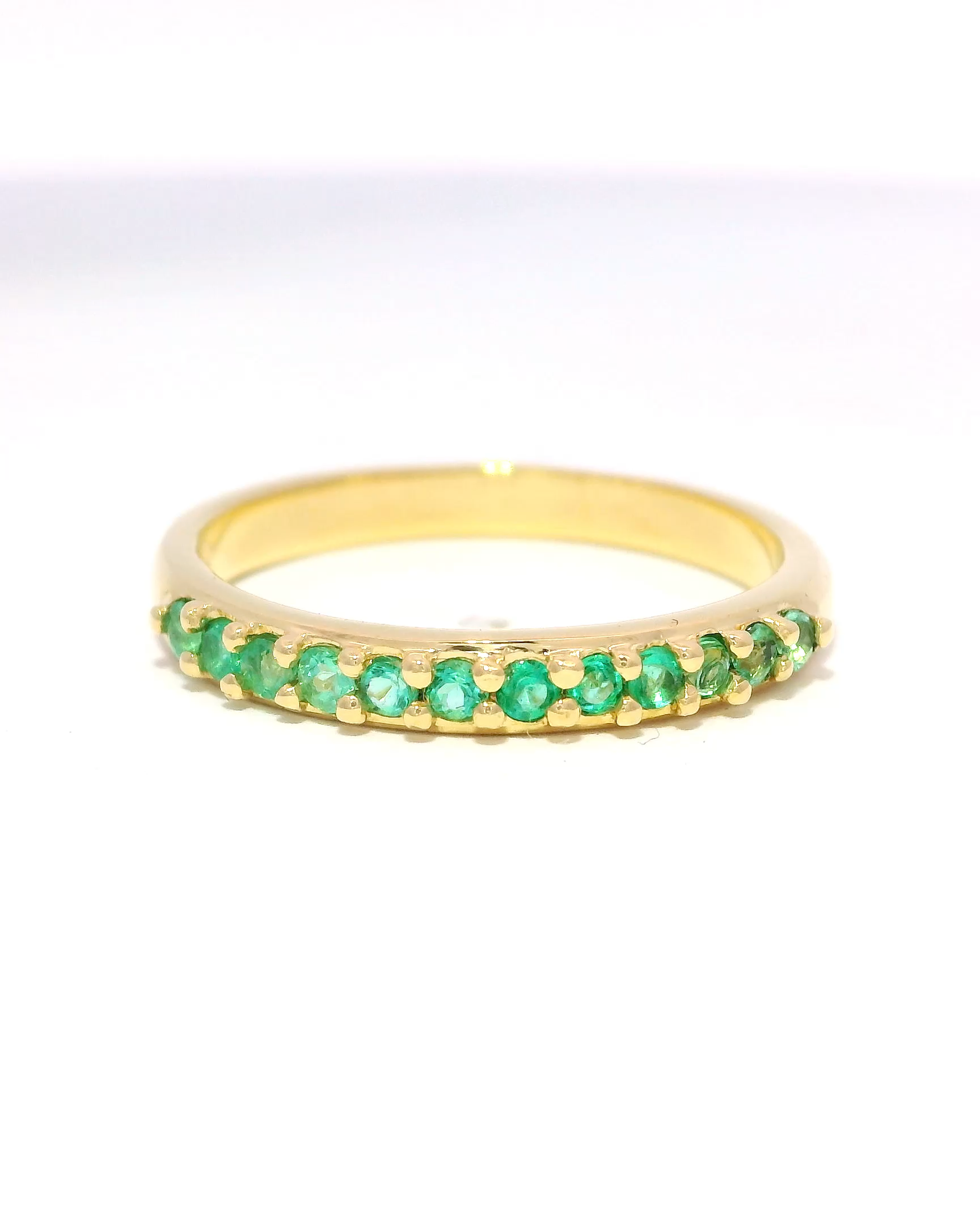 Banda eternidad de esmeraldas y oro amarillo 18k ley