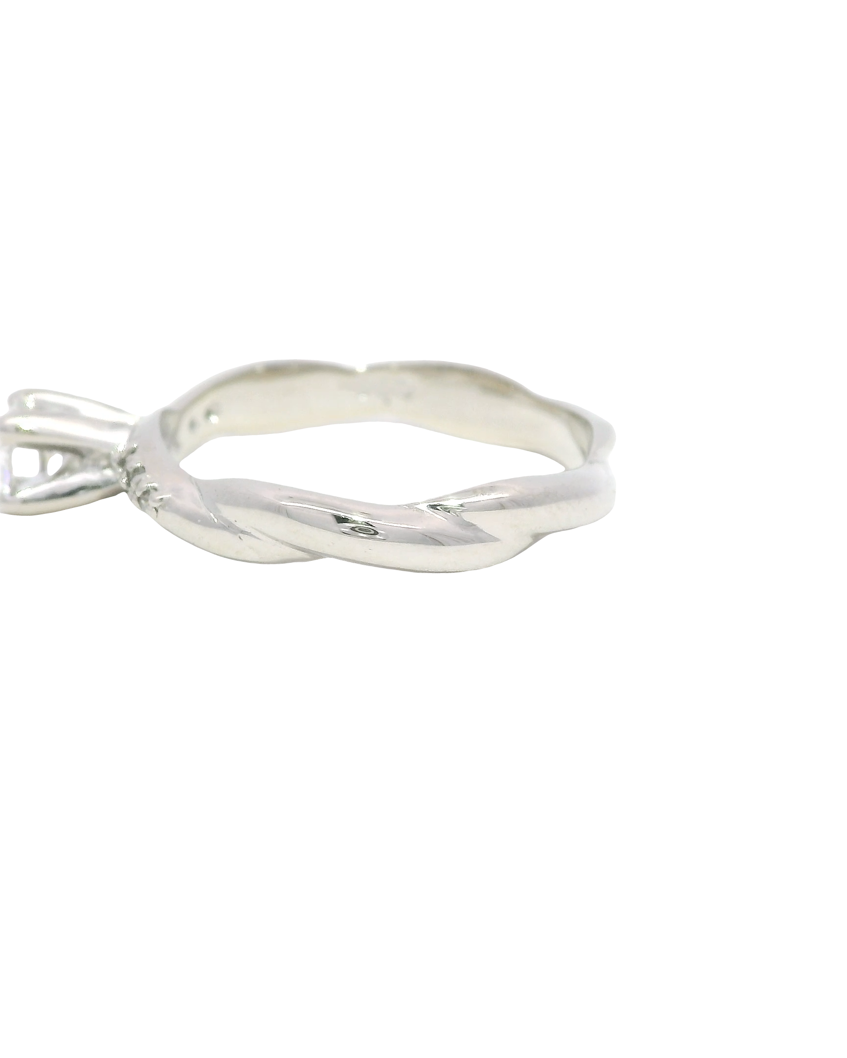 Anillo de oro blanco 18k ley 750 soga