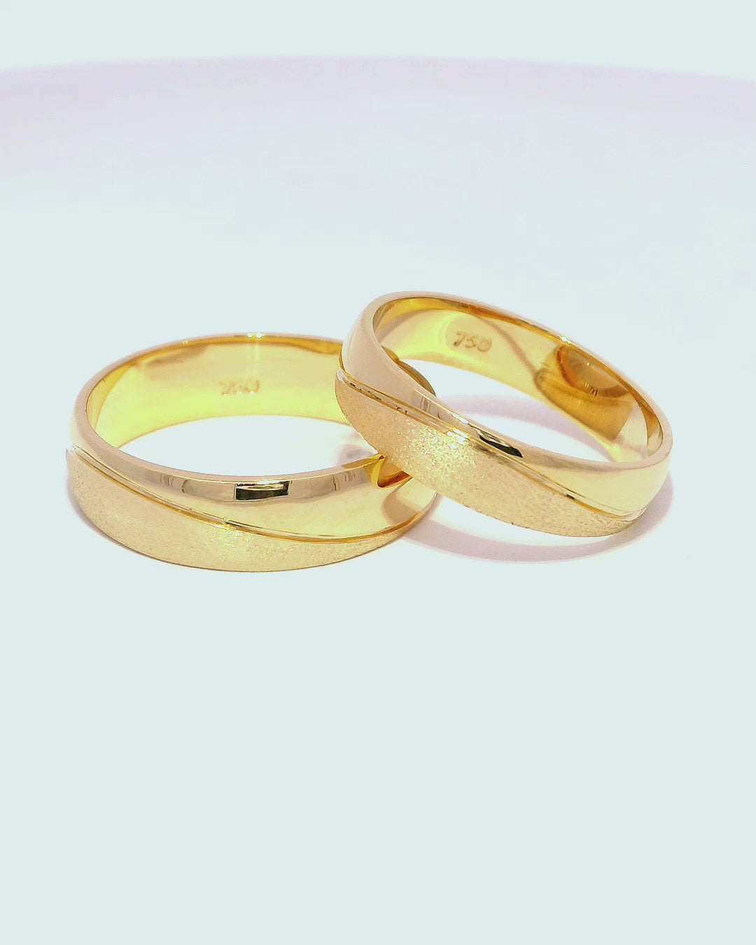Anillos de boda Satín ondulado oro 18k ley
