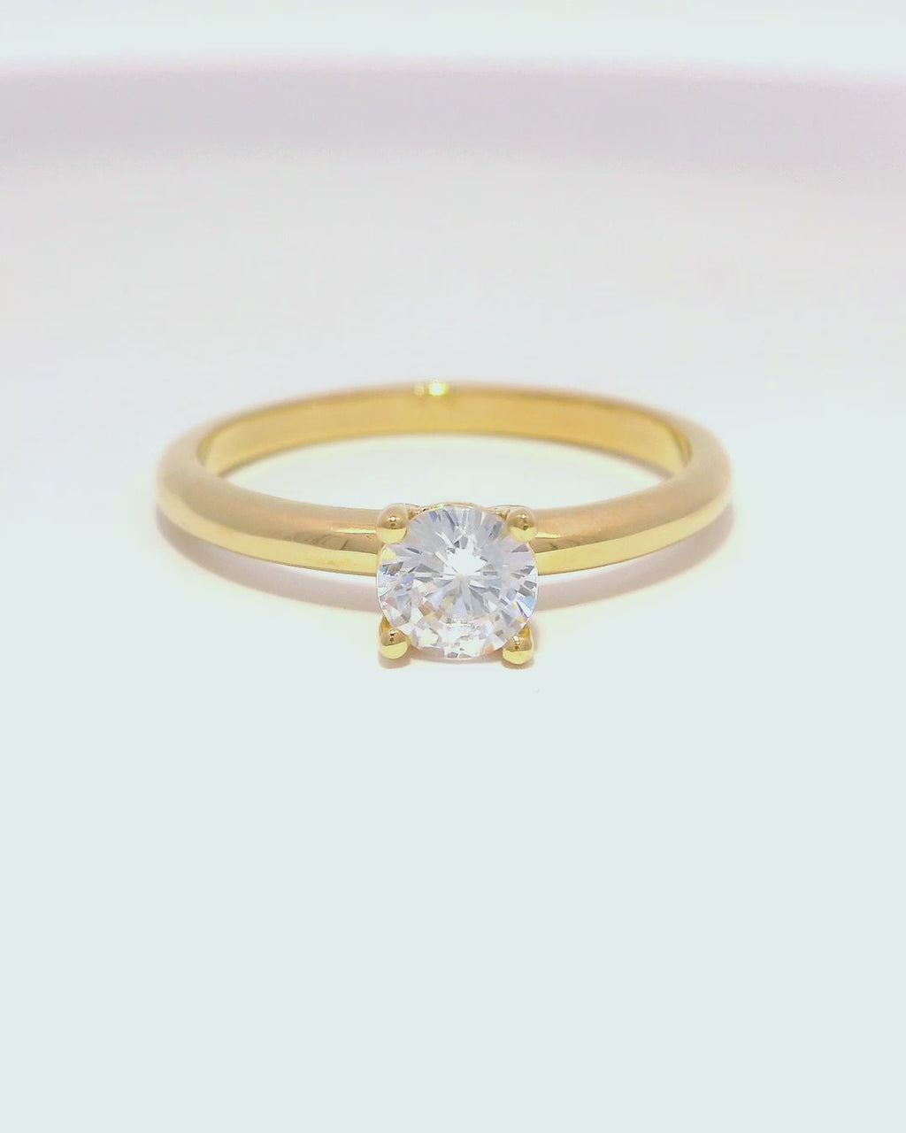 Anillo de compromiso en oro amarillo 18k ley con diamante 0.50cts