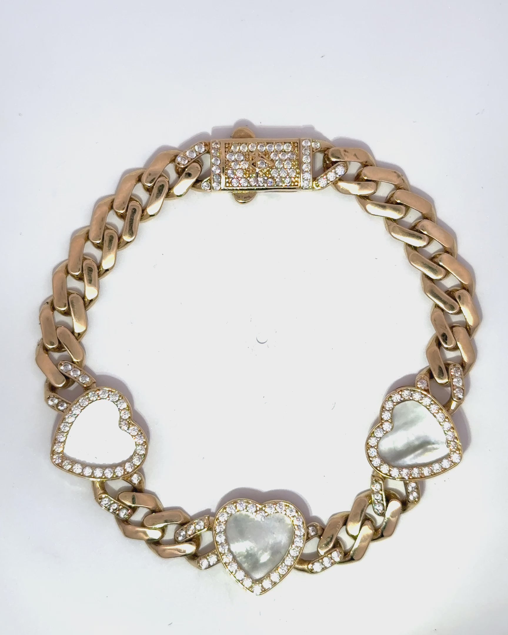Pulsera de corazones en oro amarillo 18k ley con nacar