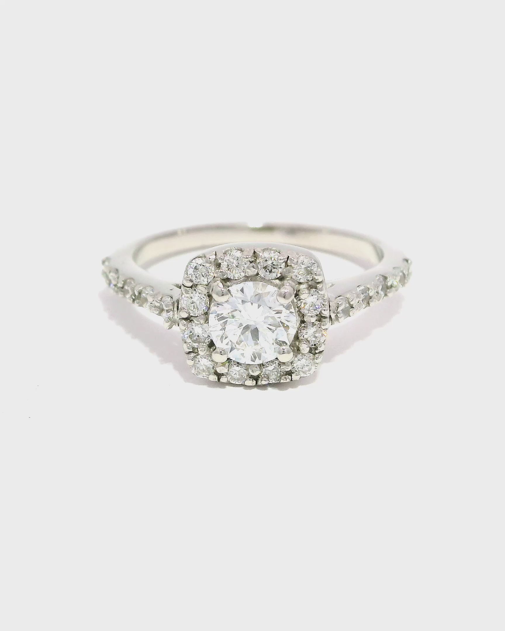 Anillo de compromiso de oro blanco 18k ley con halo