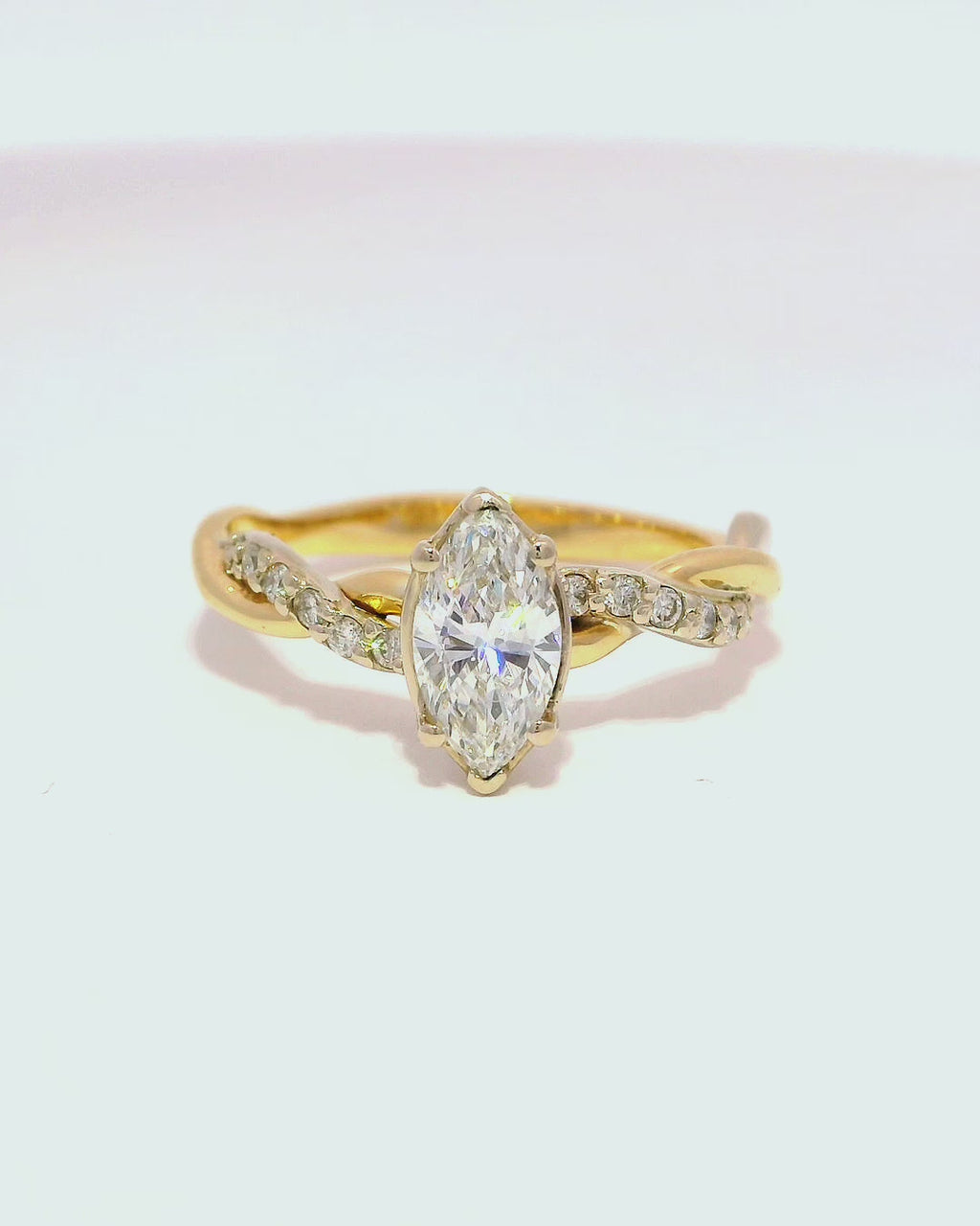 Anillo de compromiso oro amarillo y oro blanco 18k ley