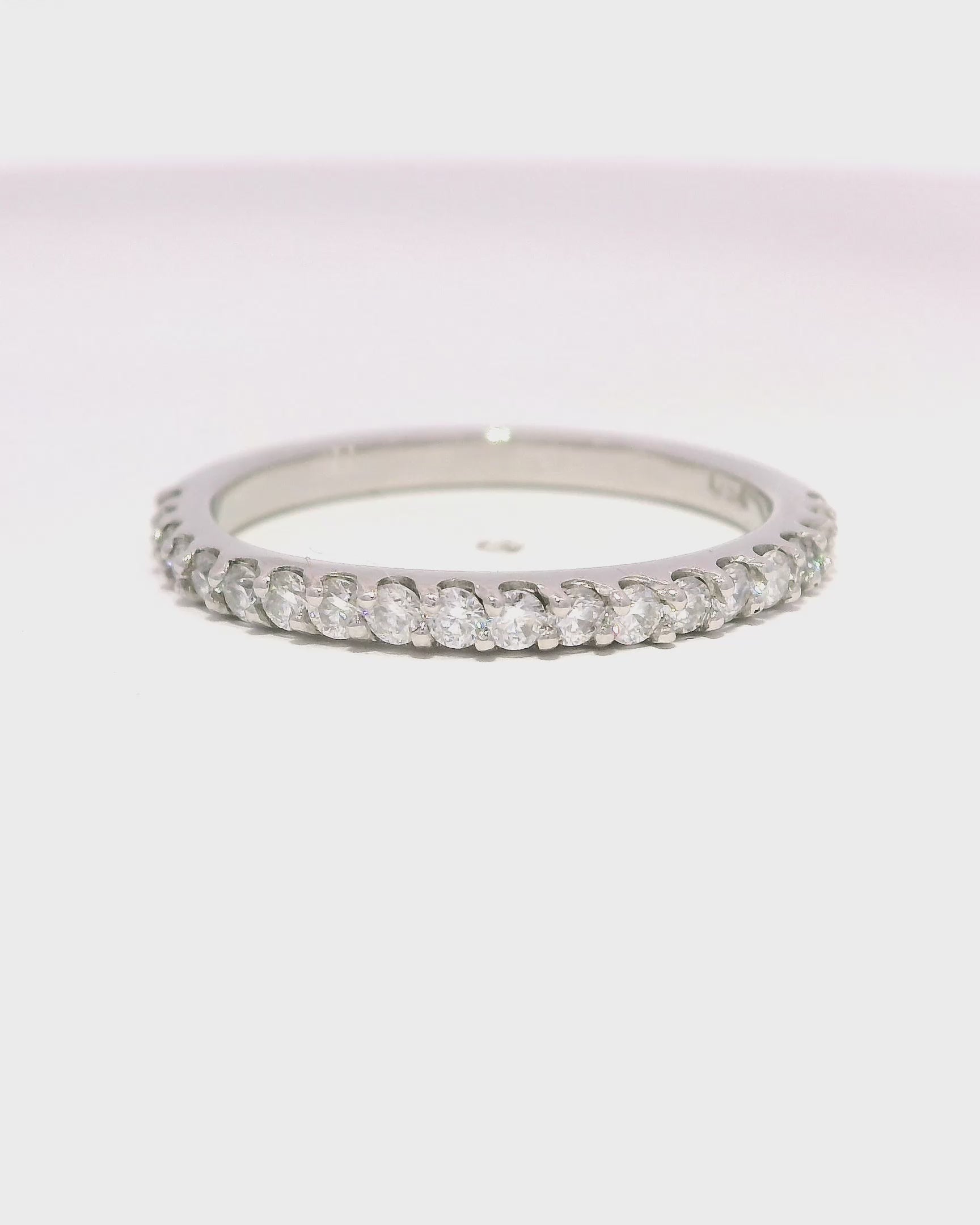 Anillo churumbela en oro blanco 18k ley con diamantes