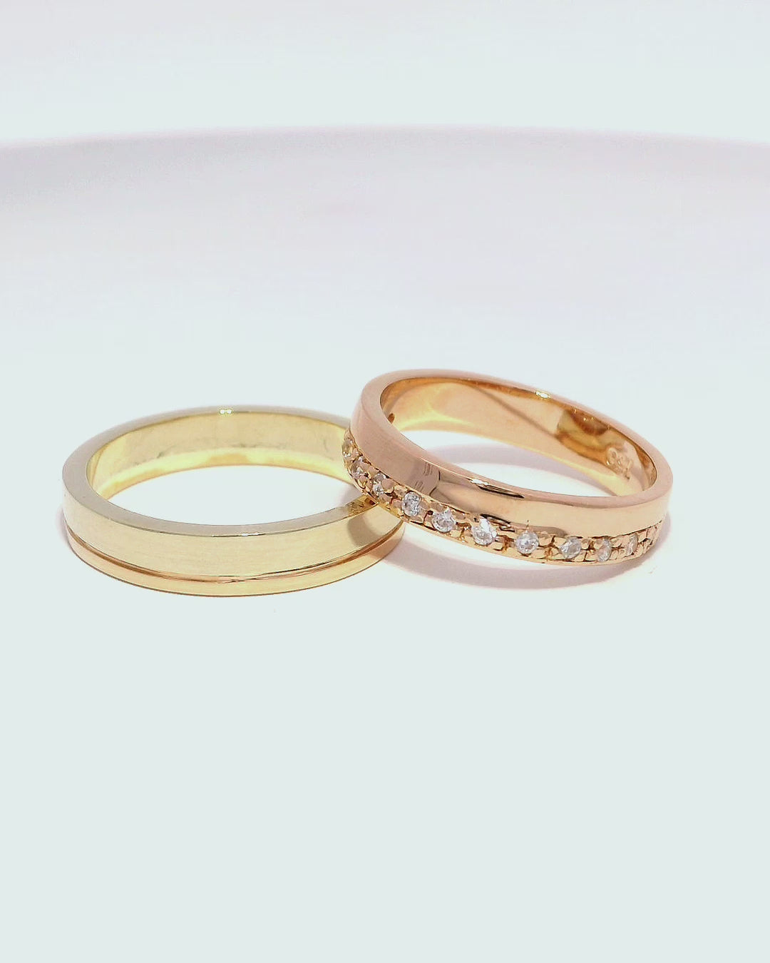 Anillos de oro blanco y rosa 18k con zirconia
