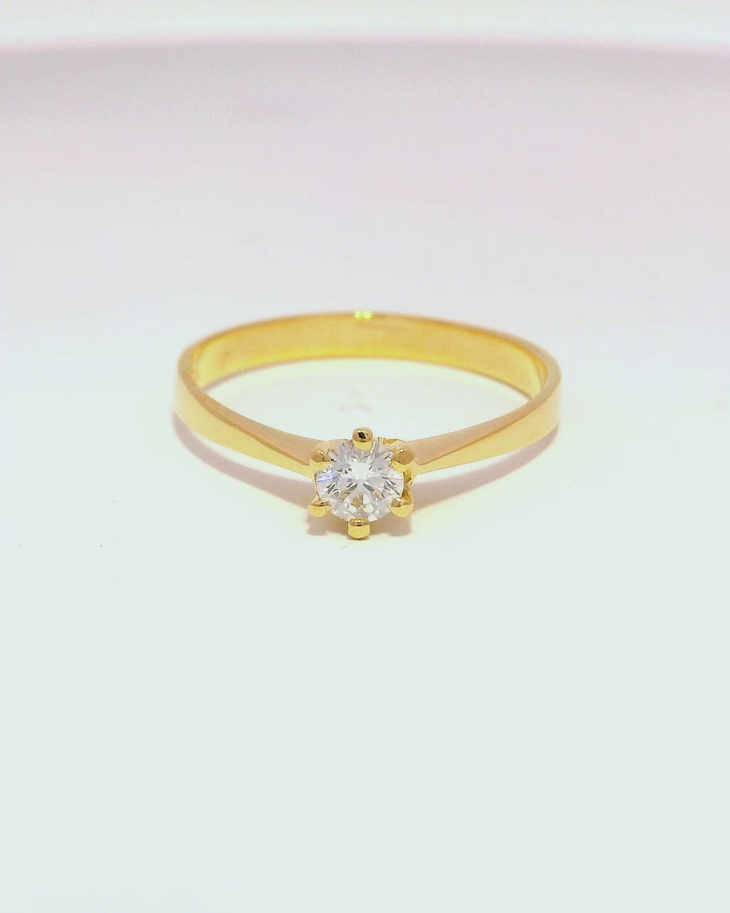 Solitario oro amarillo 18k 1,2 mm