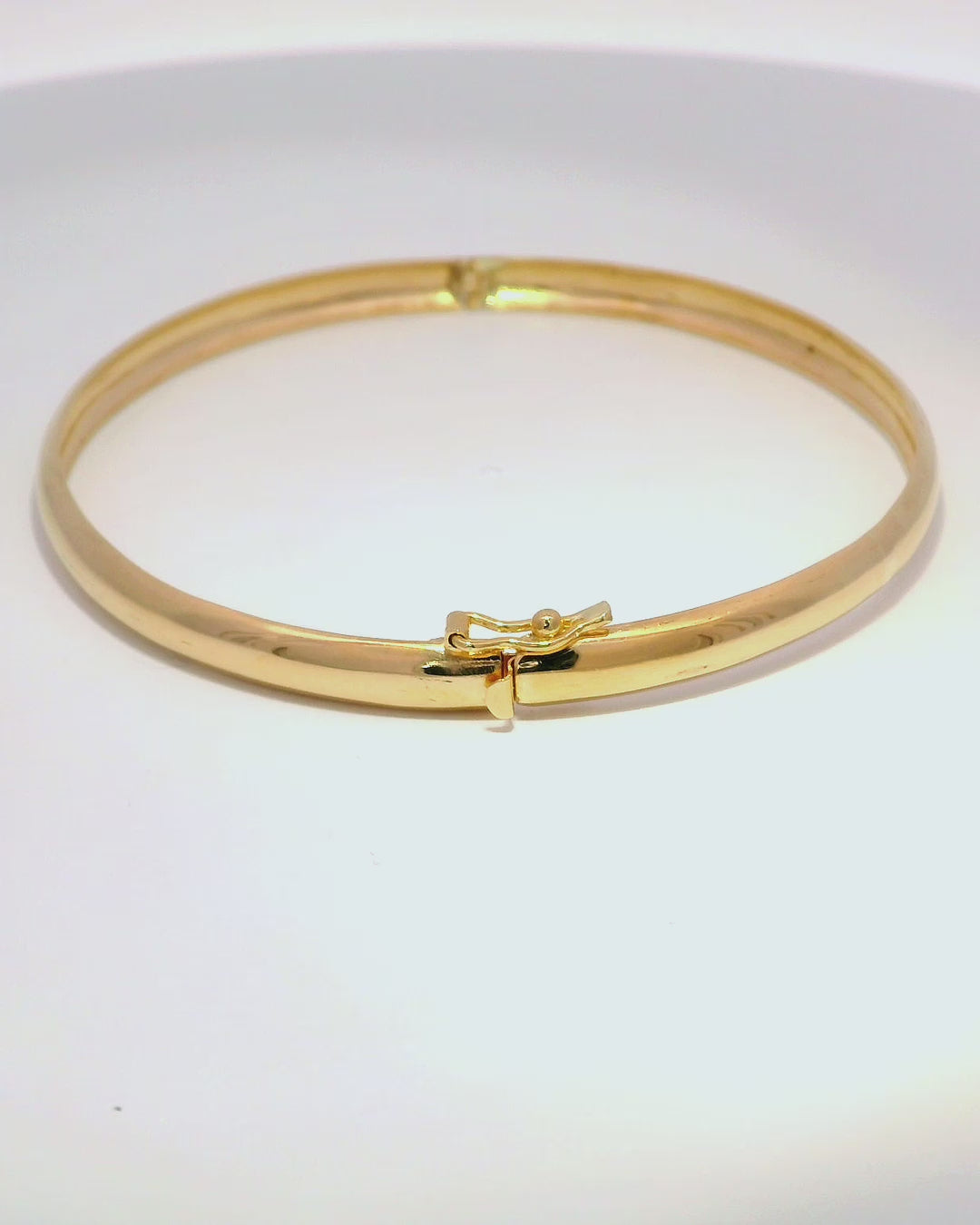 Brazalete tipo caña en oro amarillo 18k 4,5 mm